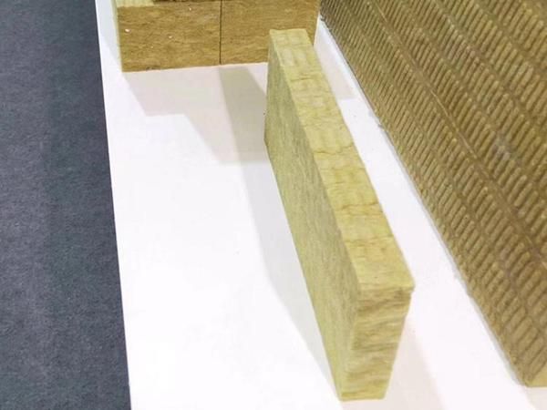 楚雄哩泸保温建材